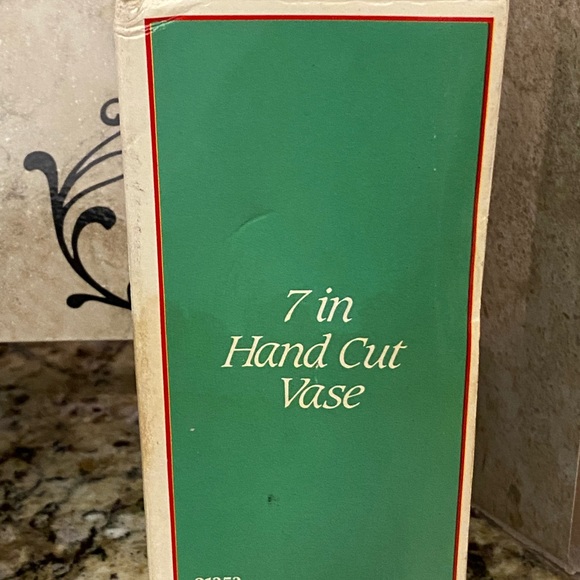 Vintage 1986 Hand Cut Etched Floral Engraved Crystal Pear Shape Bud Vase 7” NIB - Picture 12 of 13